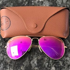 Pink mirrored RAY BAN aviators